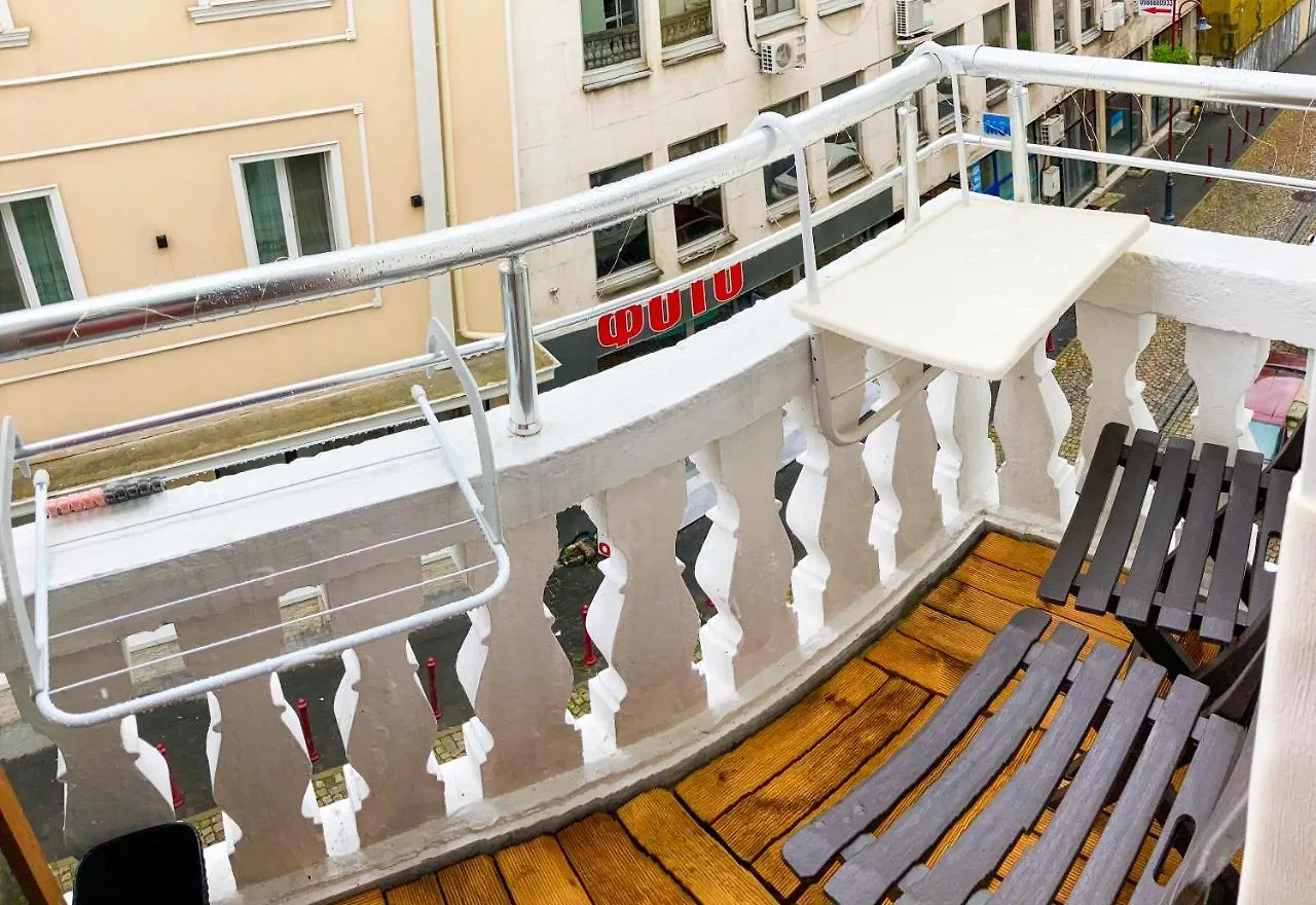 Two Bedroom Apartment -Welcome To Burgas- Top Location, Central Station, Main Walking Street, Sea Garden, Near The Beach 0*, Burgas