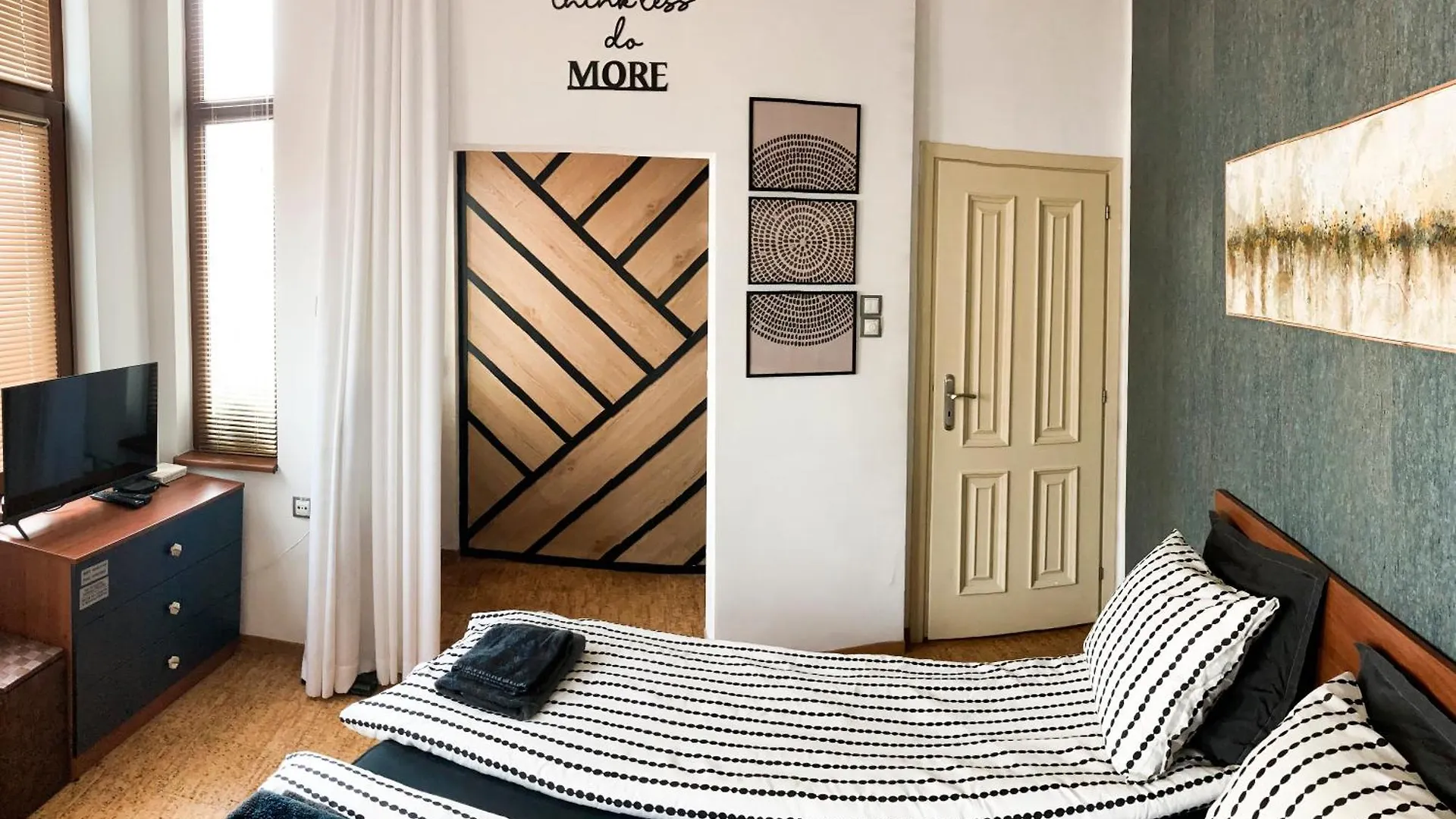 Two Bedroom Apartment -Welcome To Burgas- Top Location, Central Station, Main Walking Street, Sea Garden, Near The Beach Bułgaria